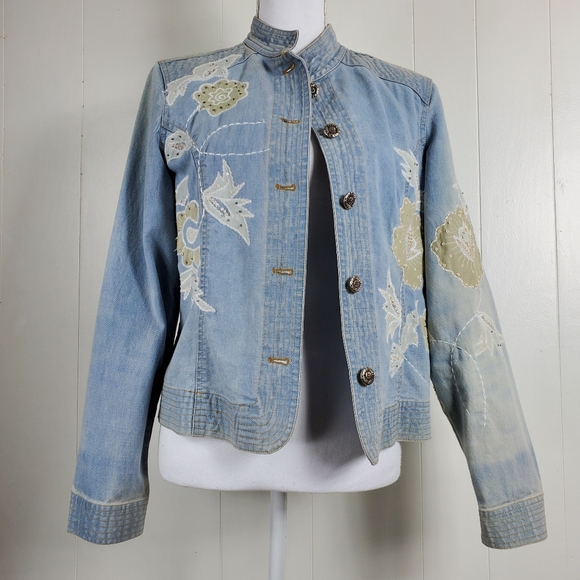 Christopher & Banks jean jacket with floral embroidery size small - Picture 4 of 12